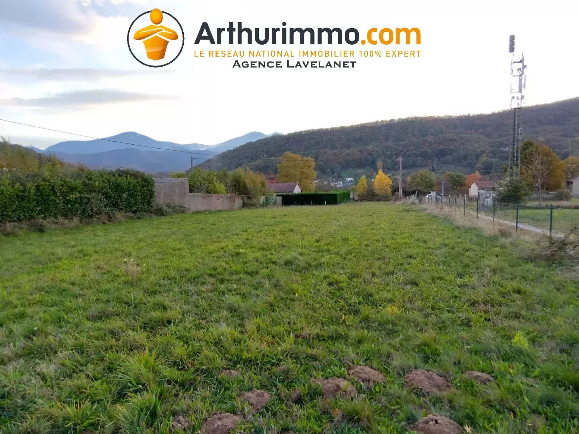 Terrain 2321 m² · à Lavelanet · 24 000 €