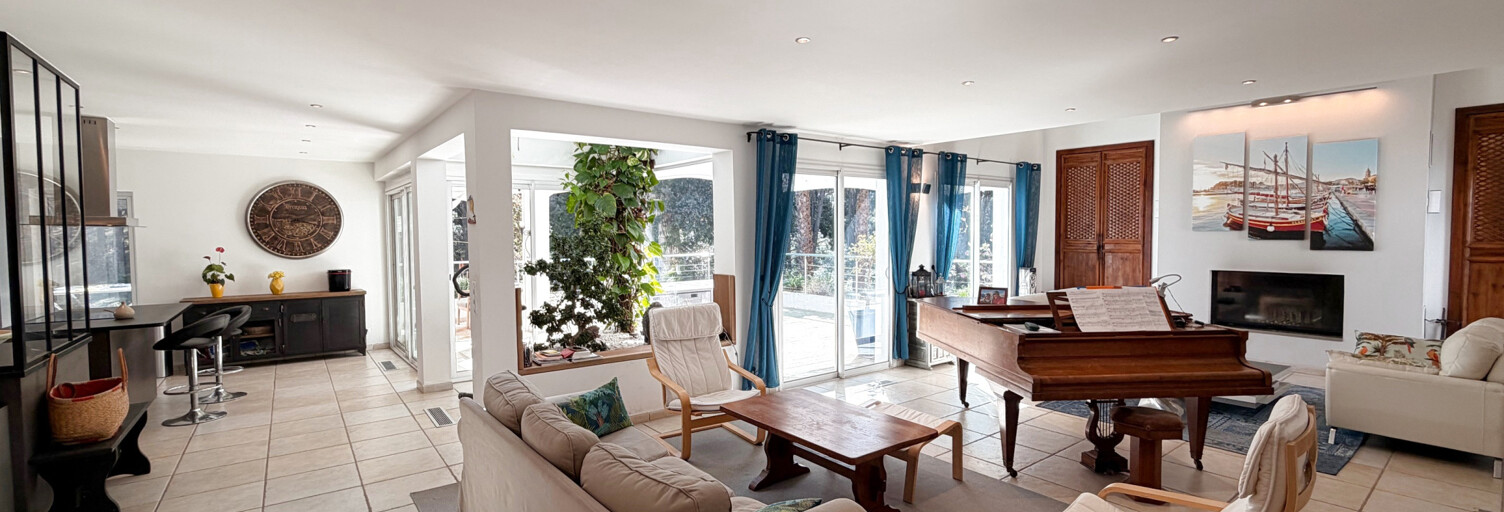 Maison 8 Pièces 216 m² à vendre à Sanary-sur-Mer (83110)