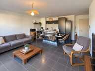 Appartement en résidence sécurisée centre village — photo 3