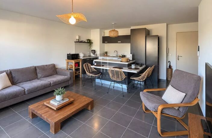 Appartement en résidence sécurisée centre village — photo 3