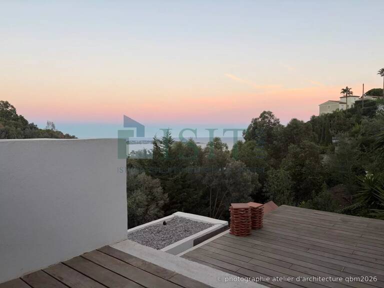 VALLAURIS – SUPER CANNES | Villa d'Architecte d'Exception — Œuvre Unique, Vue Mer & Collines — photo 1