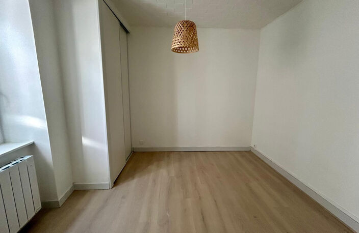 T2 place de la liberté - 40m2 — photo 3