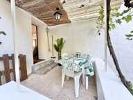 À LOUER CASTAGNIERS – Grand studio meublé avec terrasse et stationnement — photo 2