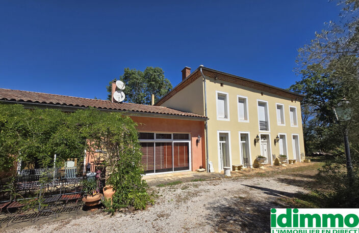 SAINT-MARTIN D'OYDES-CHATEAU MERCIE 350 m2 — photo 5