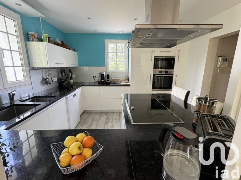 Vente Maison/villa 8 pièces — photo 1