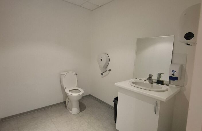 Vente local industriel   Cesson-Sévigné (35510) — photo 2