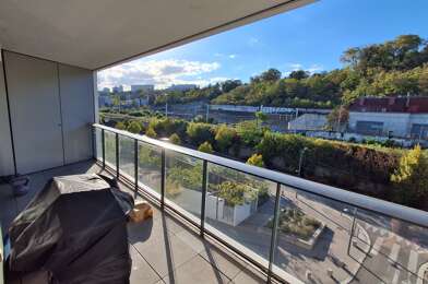 Appartement 3 pièces 967 €