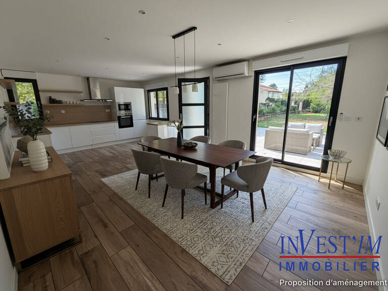 SAINT-GENIS-LAVAL -Maison de plain-pied rénovée - 126 m² - 4 chambres - Terrain 1 500 m² — photo 1