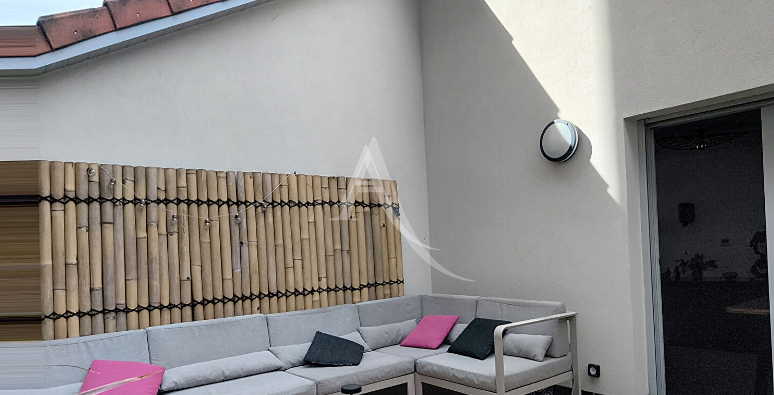 Proche centre ville et verdun,duplex ,3 chambres ,2 sde,2 parkings sécurisés — photo 1