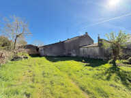 A VENDRE MAISON EN PIERRE AVEC JARDIN ET GARAGE - SECTEUR BLAYE - CARTELEGUES — photo 2