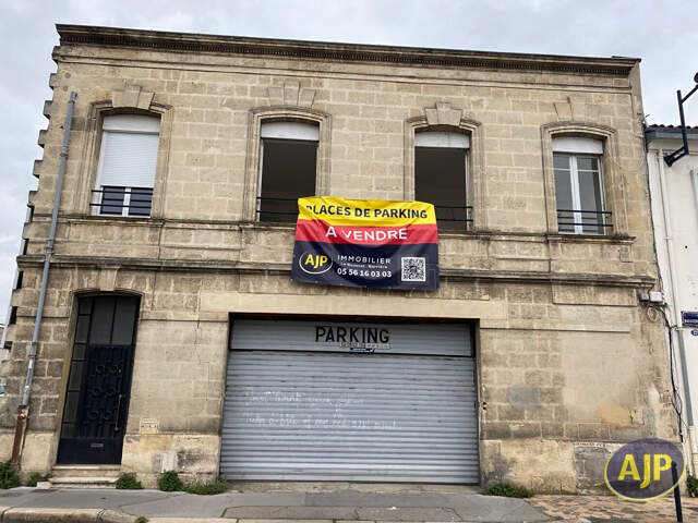 BORDEAUX CHARTRONS Emplacement de Parking — photo du bien