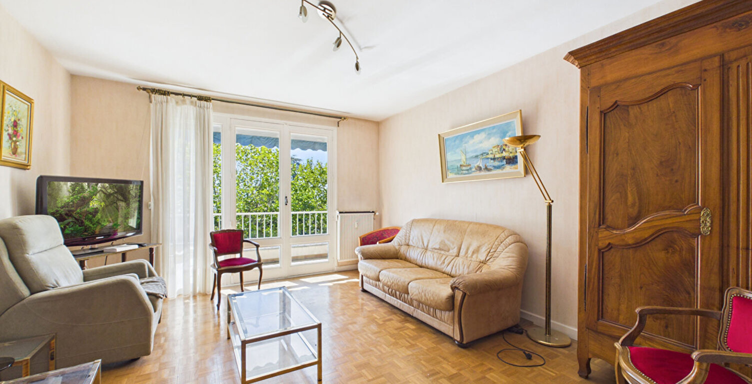 Appartement T3 avec balcon, cave et stationnement Avenue Victor Hugo — photo 1