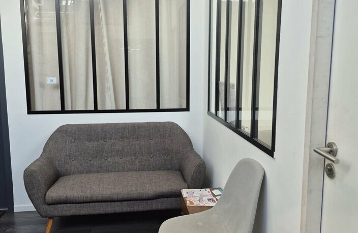 BUREAUX à LOUER — photo 2