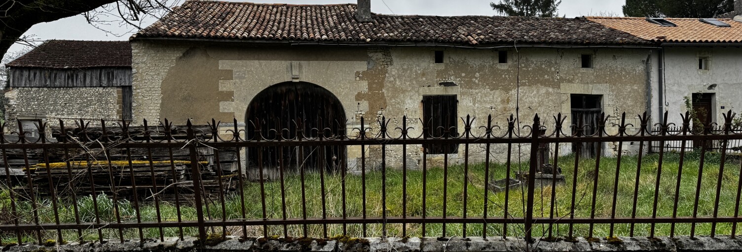 Maison 2 Pièces 100 m² à vendre à Pommiers-Moulons (17130)