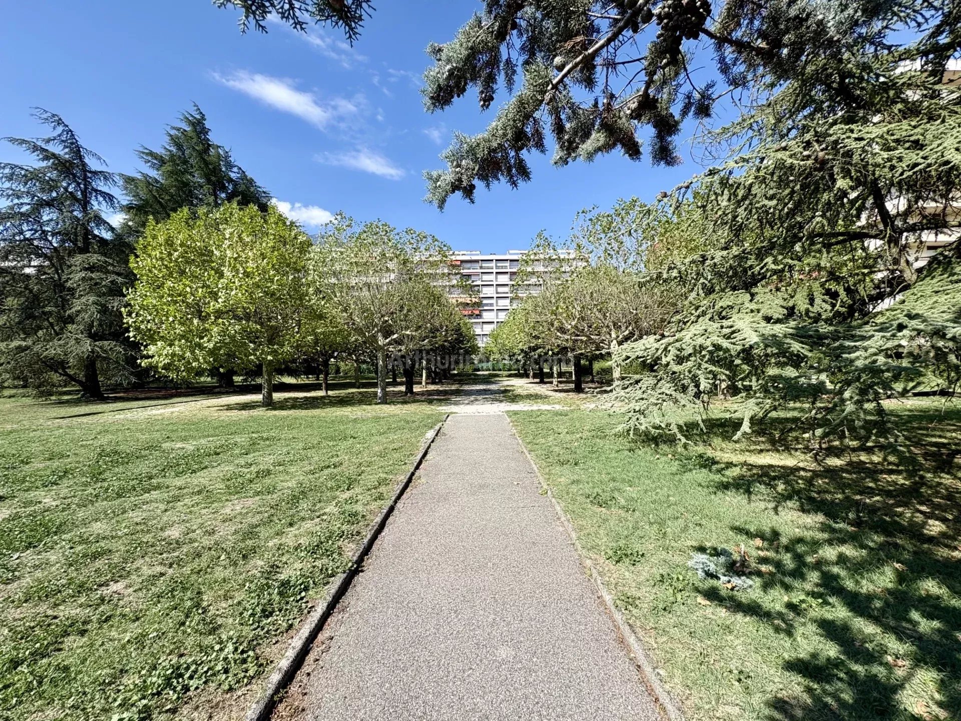 Appartement 5 pièces 118 m² · à Échirolles · 118 m² · 195 000 €