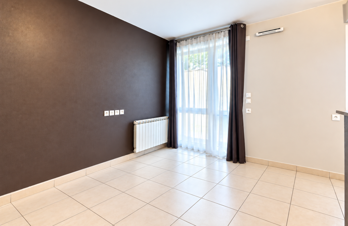 Habiter, investir ou exercer : un appartement, plusieurs perspectives à Tassin — photo 4
