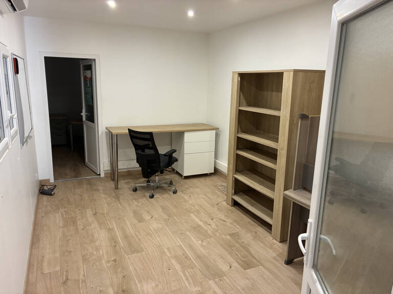 Entrepôt hanger de 150m2 avec 3 bureaux dans la zone de Fréj — photo 1