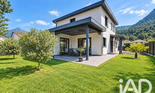 Maison 5 Pièces 160 m² à vendre à Cluses (74300)