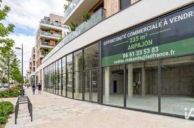Commerce  479400 €