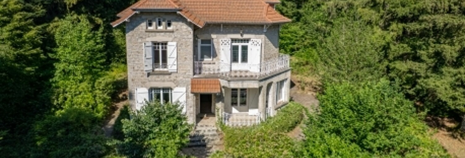 Maison 10 Pièces 225 m² à vendre à Planfoy (42660)