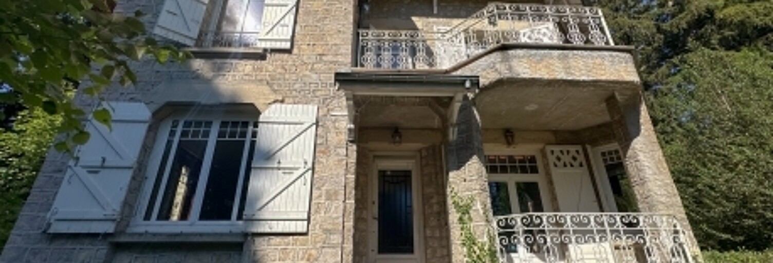Maison 10 Pièces 225 m² à vendre à Planfoy (42660)