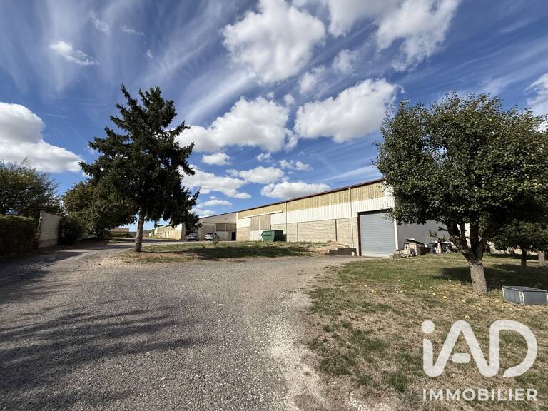 Vente Boutique/Local commercial 2 200 m&sup2; — photo 1