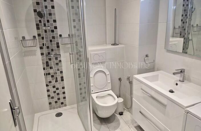 MAGNIFIQUE F1 MEUBLE — photo 2