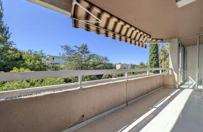 Appartement - T3 - 74 m2 avec terrasse, box fermé et cave — photo du bien