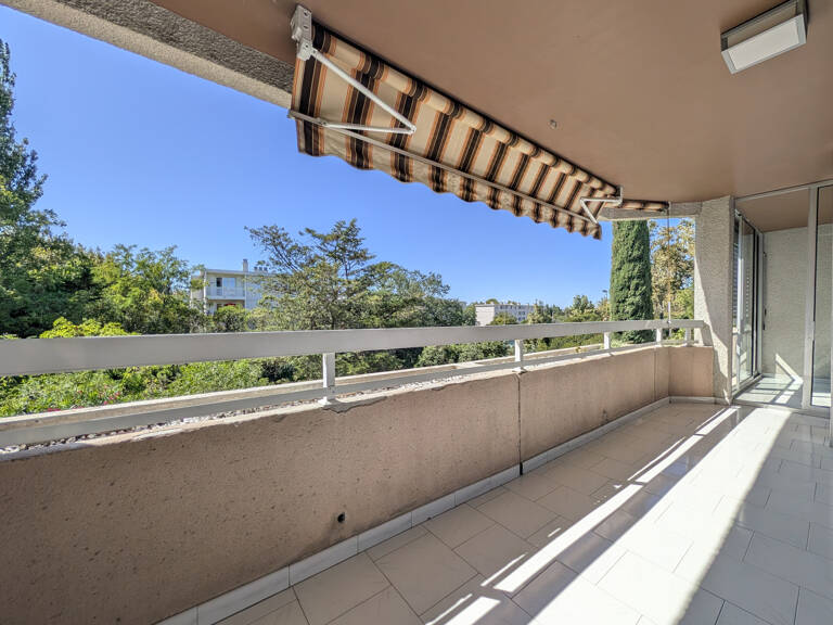 Appartement - T3 - 74 m2 avec terrasse, box fermé et cave — photo 1