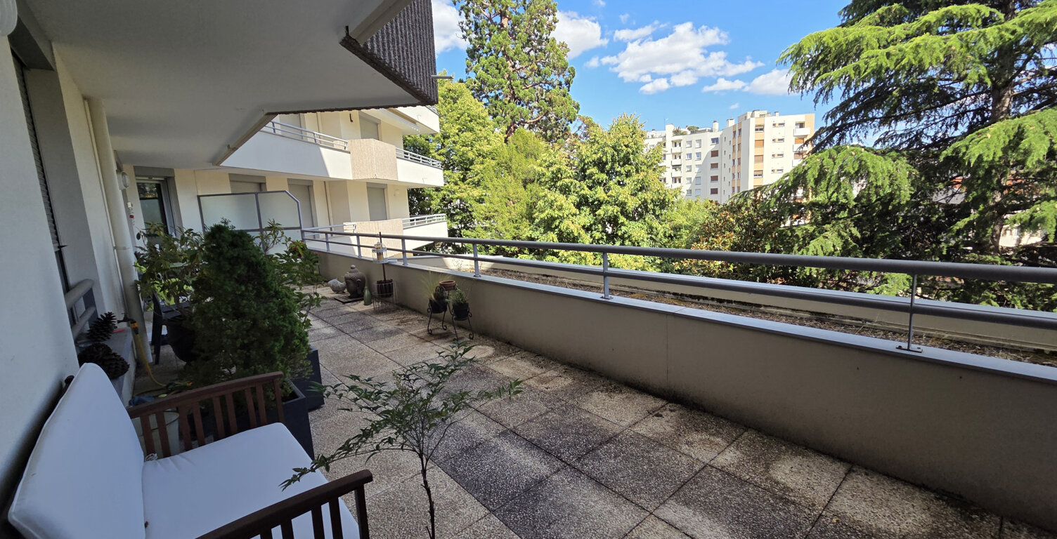 T3 - Cellier, terrasse et parking - Résidence de standing Ch — photo 1