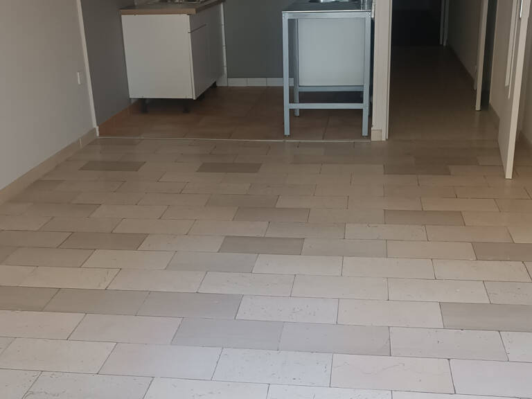 APPARTEMENT DE 46 M2 DE TYPE 2 CASTELNAUDARY QUARTIER CALME AVEC PARKING PUBLIC GRATUIT EN FACE DU LOGEMENT.LI — photo 1
