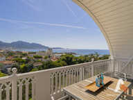 DUPLEX VUE MER EN DERNIER ETAGE - T5 DE 170M2 AVEC 2 PARKINGS - 13007 MARSEILLE — photo 2
