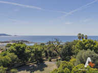 DUPLEX VUE MER EN DERNIER ETAGE - T5 DE 170M2 AVEC 2 PARKINGS - 13007 MARSEILLE — photo 3