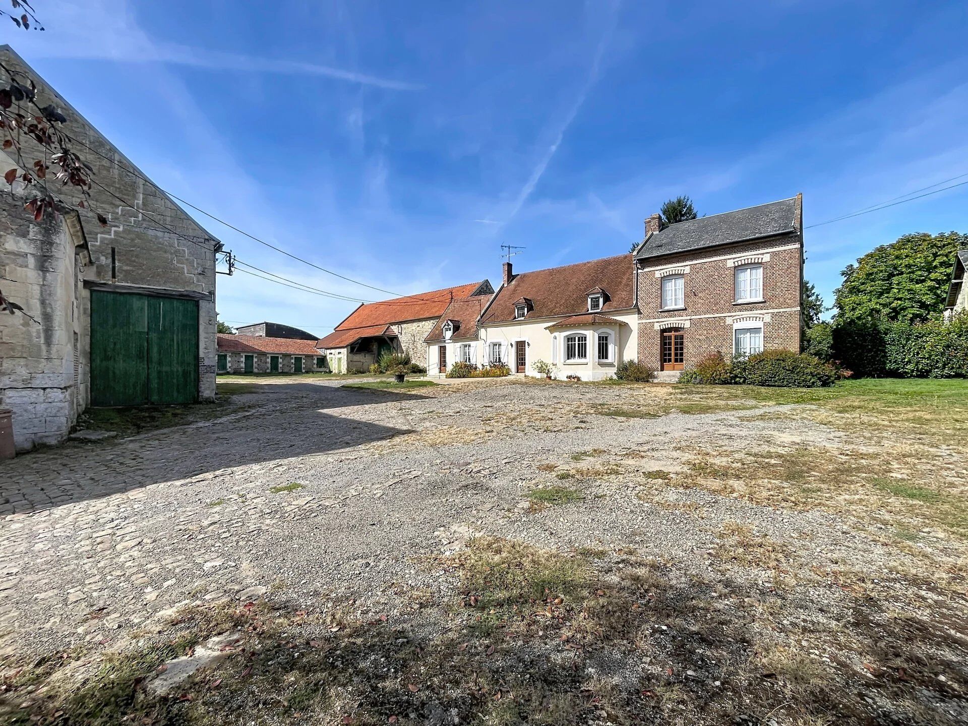 Maison 9 pièces 243 m² · à Molinchart · 243 m² · 367 500 €