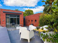 Maison contemporaine de plain-pied ? 195 m² ? sur plus de 2 300 m² de terrain ? Piscine — photo 2