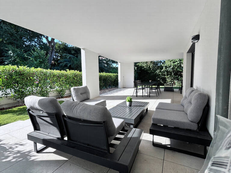 Appartement T3 avec jardin et terrasse à vendre à Saint-Cyr-sur-Mer Les Lecques À 80 m de la plage Résidence r — photo 1