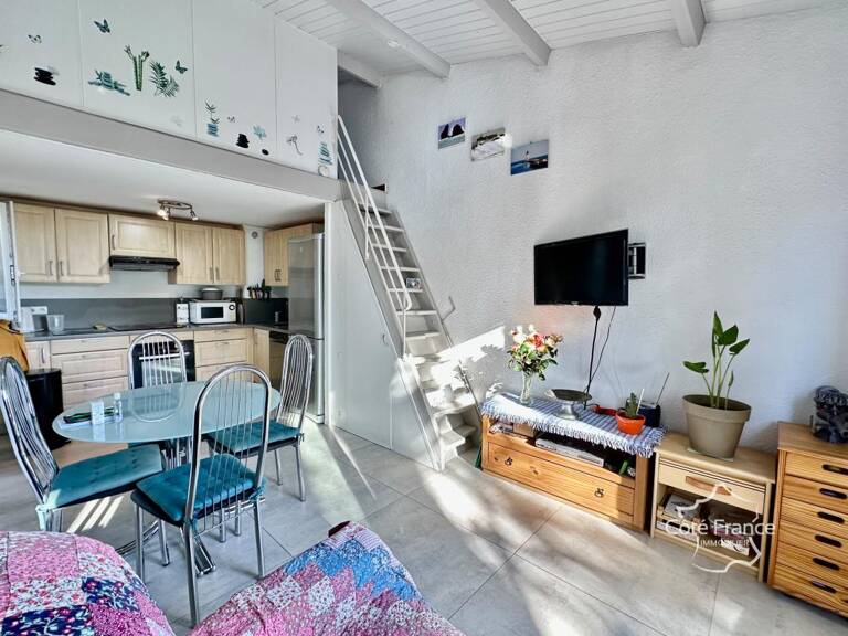 Pinèdes - Grand appartement de 2 chambres + mezzanine avec p — photo 1
