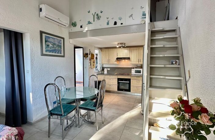 Pinèdes - Grand appartement de 2 chambres + mezzanine avec p — photo 2
