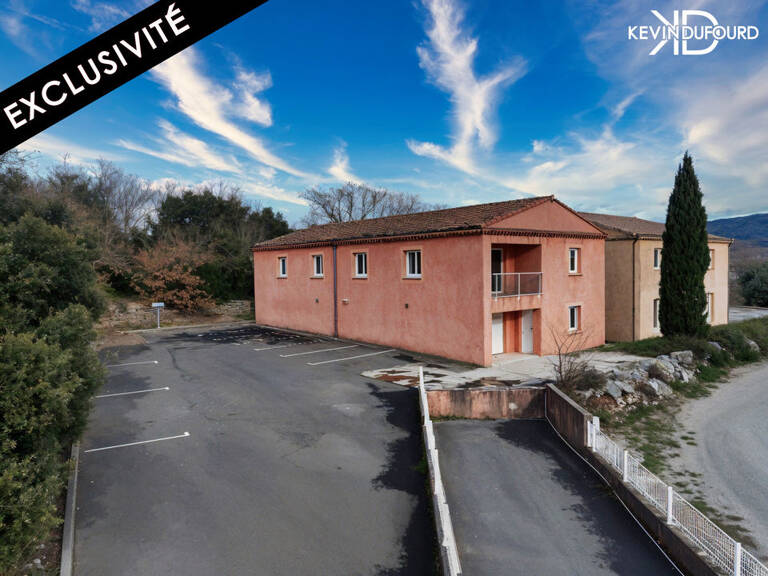 Ensemble immobilier de 550m² sur un terrain de 3650m² à — photo 1
