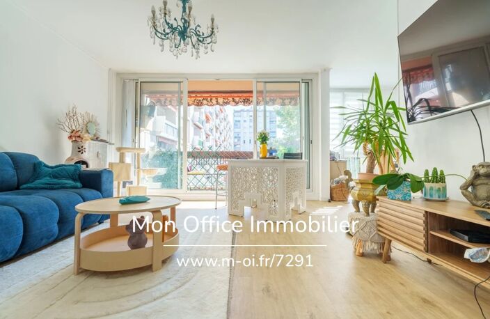 Référence : 7291-MCO - Appartement 4 pièces avec terrasse au 2 ème étage avec terrasse cave  et place de parking privative — photo 2
