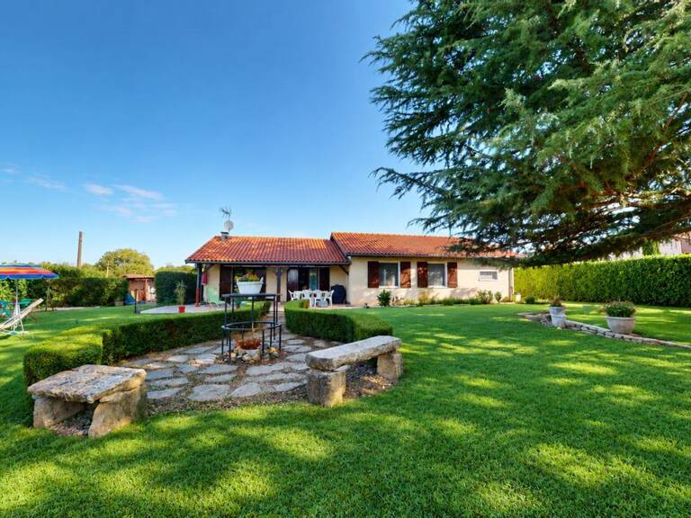 À VENDRE – Maison de plain-pied au calme avec grand terrain arboré — photo 1
