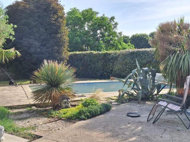 CORPE (85) CALME ABSOLU VILLA 2009 PLAIN PIED GRAND CONFORT AVEC PISCINE DOUBLE GARAGE SUR 1068M² CLOS — photo du bien