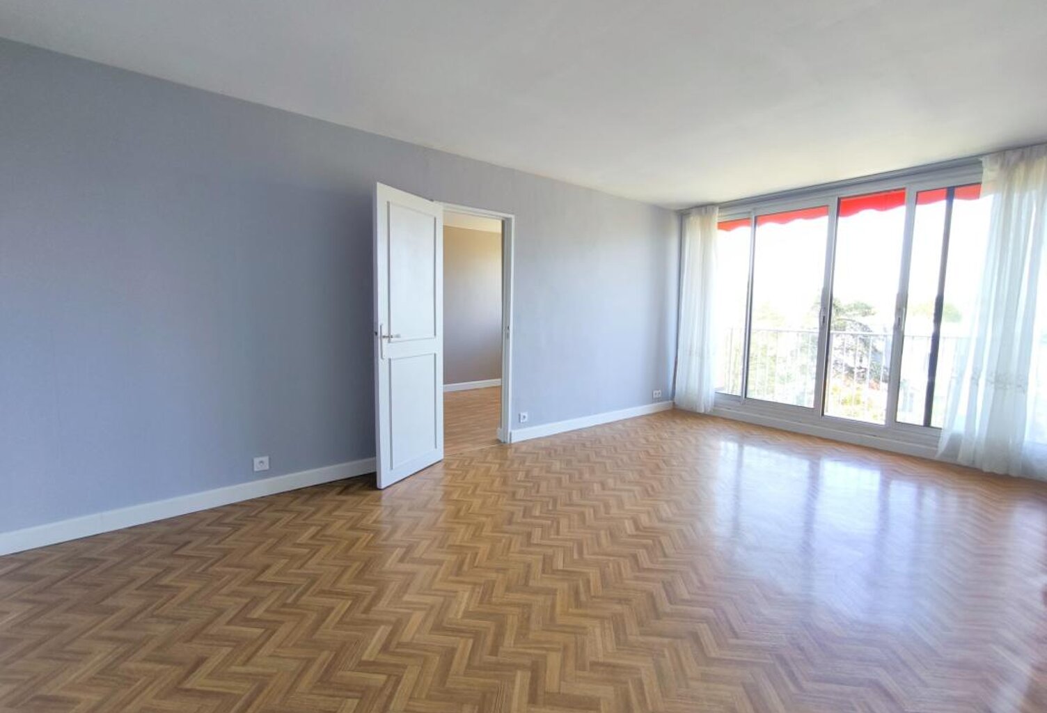 Appartement 2 pièces place de la Boule Nanterre — photo 1
