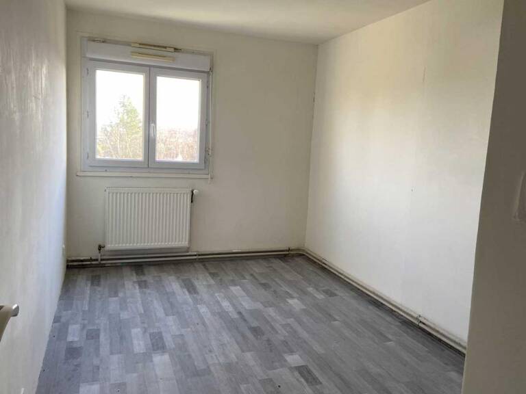 APPARTEMENT 3 PIÈCES – 64 M² À LUZY — photo 1