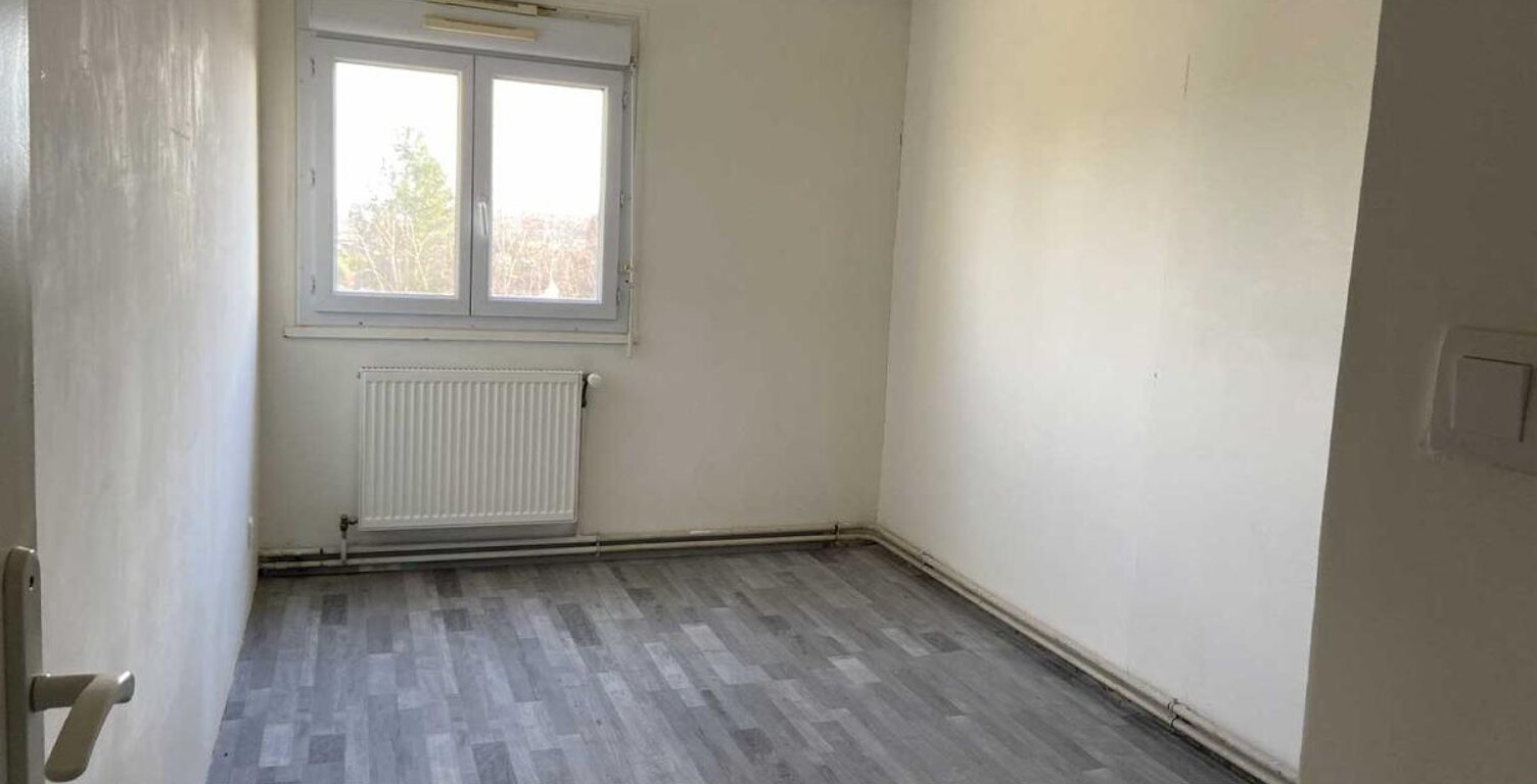 APPARTEMENT 3 PIÈCES – 64 M² À LUZY — photo 1