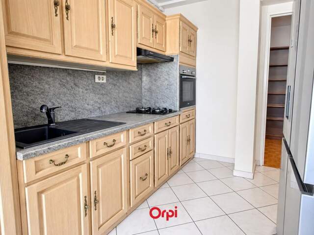 Appartement À Vendre — photo du bien