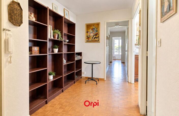 Appartement À Vendre — photo 2