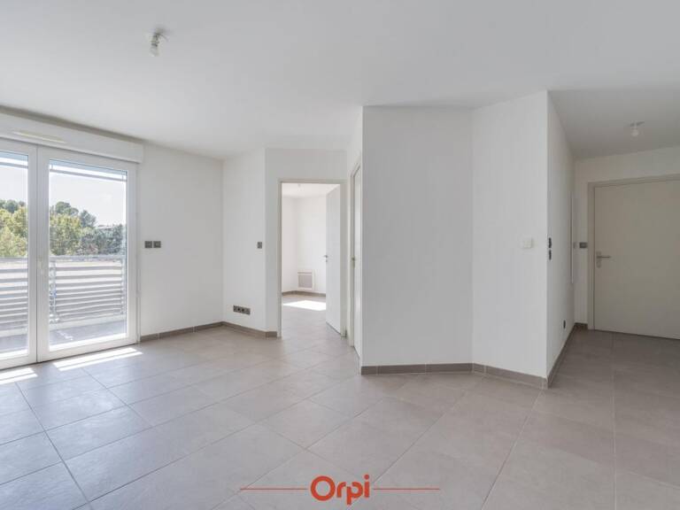 Appartement T2 avec terrasse et parking — photo 1