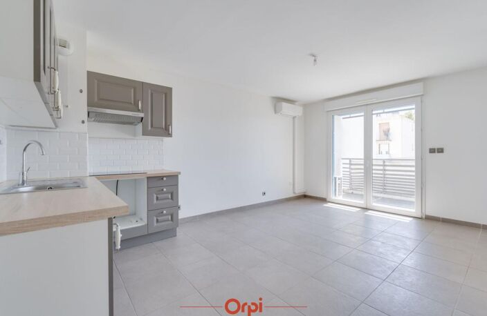 Appartement T2 avec terrasse et parking — photo 4