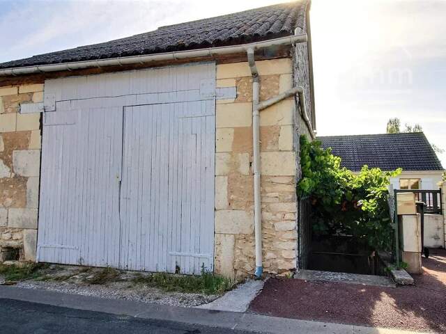 Grange et cave voûtée 40m² Artannes — photo du bien
